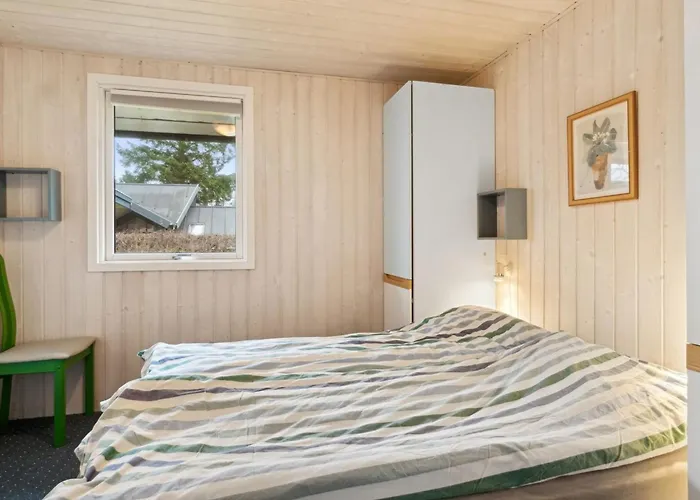 Naina - 200m From The Sea By Interhome